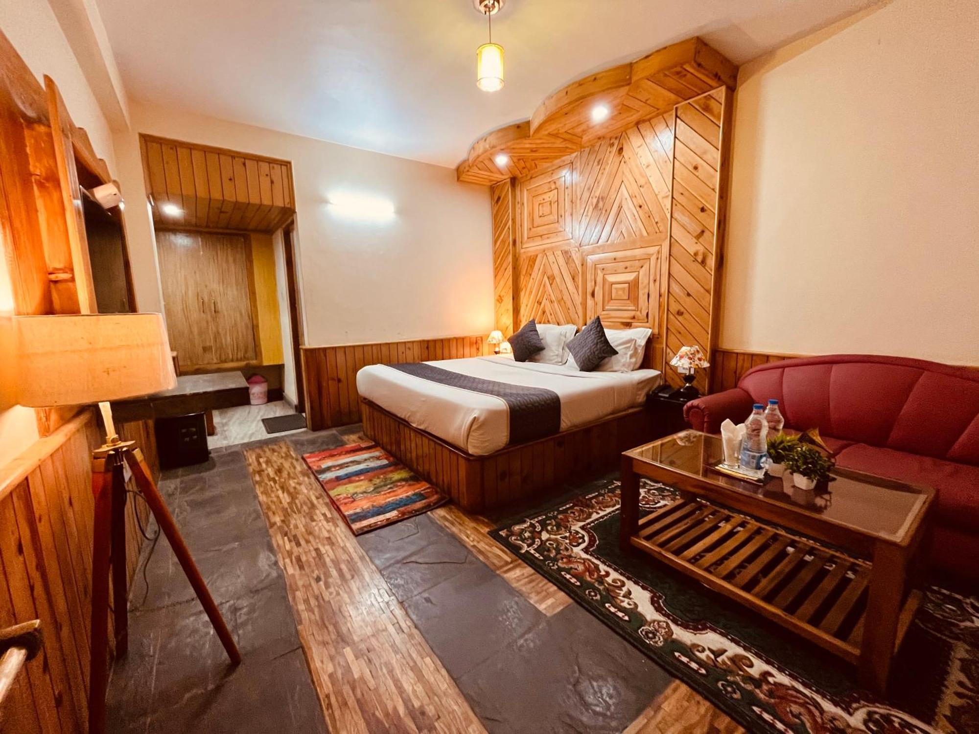 Snow Clad Riverview Hotel & Resort, Manali Dış mekan fotoğraf