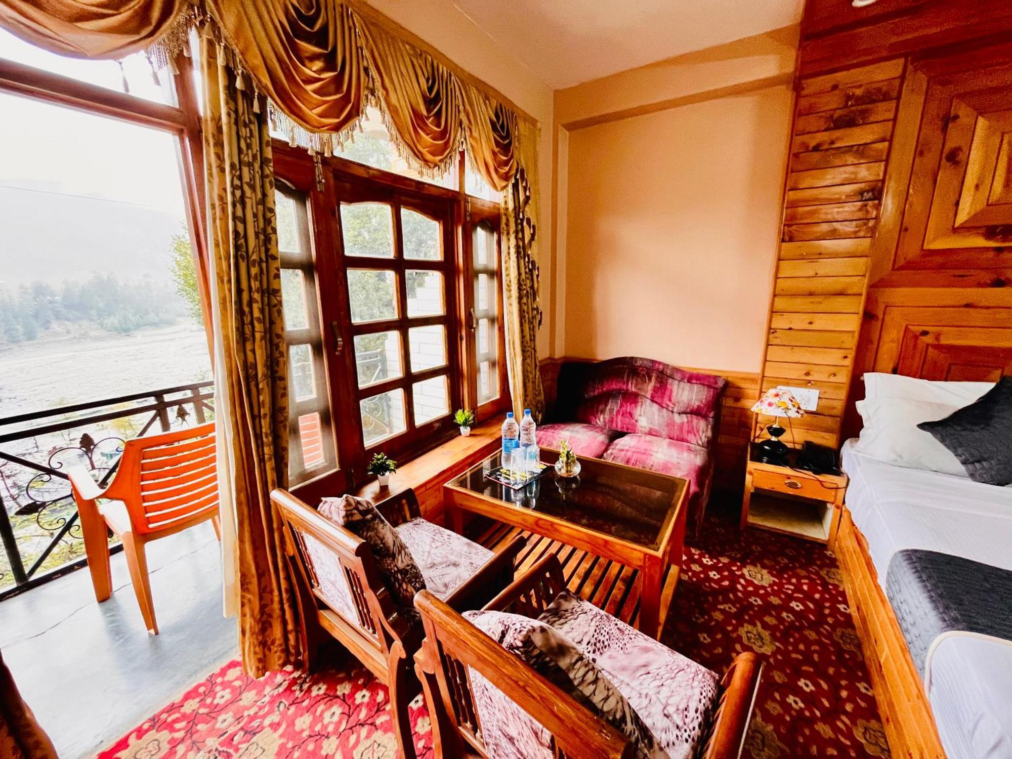 Snow Clad Riverview Hotel & Resort, Manali Dış mekan fotoğraf