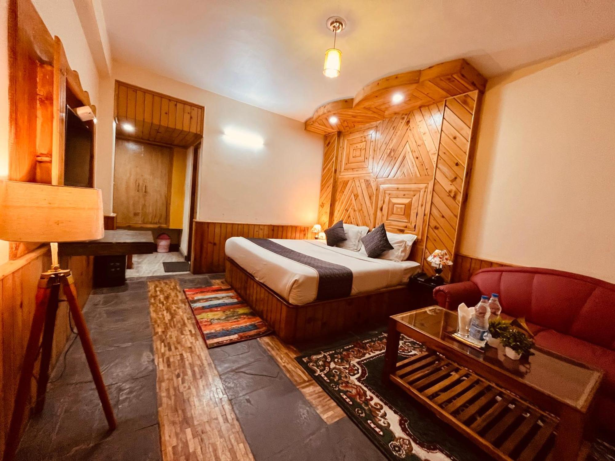 Snow Clad Riverview Hotel & Resort, Manali Dış mekan fotoğraf