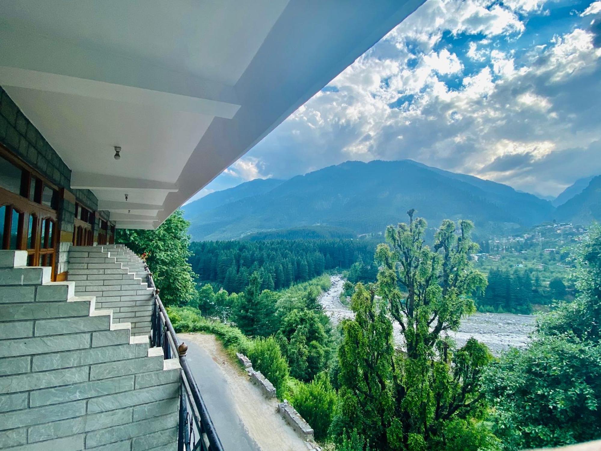 Snow Clad Riverview Hotel & Resort, Manali Dış mekan fotoğraf